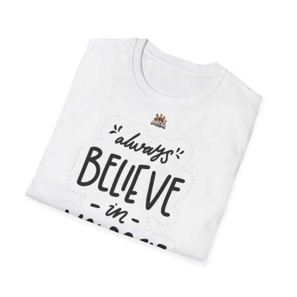Inspiring "Believe in Yourself" Unisex T-Shirt - slika 11